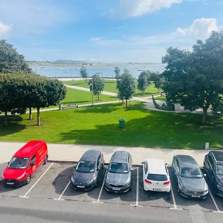 Privatunterkunft Modern En-suite On The Sea Front, The Is In An Affluent Town Of Dublin