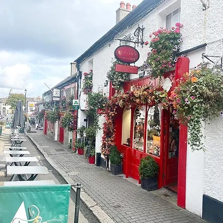 Modern En-suite On The Sea Front, The Is In An Affluent Town Of Dublin Homestay