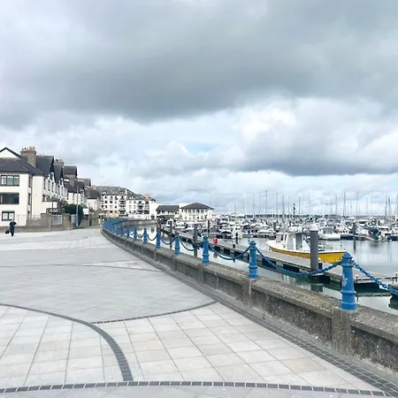 Modern En-suite On The Sea Front, The Is In An Affluent Town Of Dublin Homestay *