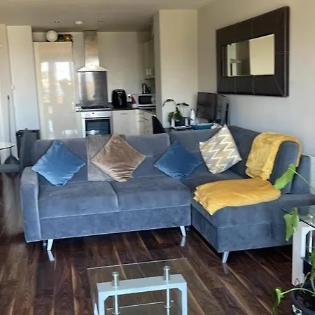 Homestay Modern En-suite On The Sea Front, The Is In An Affluent Town Of Dublin Malahide
